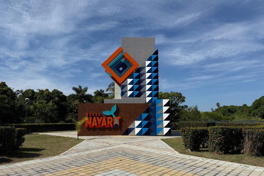 - Panel de alumnio con rauteo en 3D. - Letras 3D - Estructura - Iluminación LED