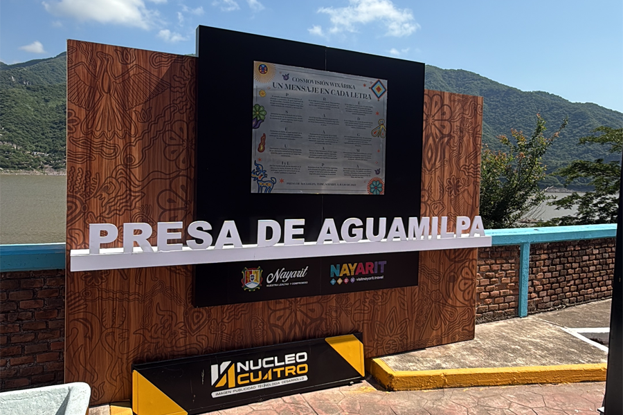 - Panel de alumnio con rauteo en 3D. - Letras 3D - Estructura - Iluminación LED